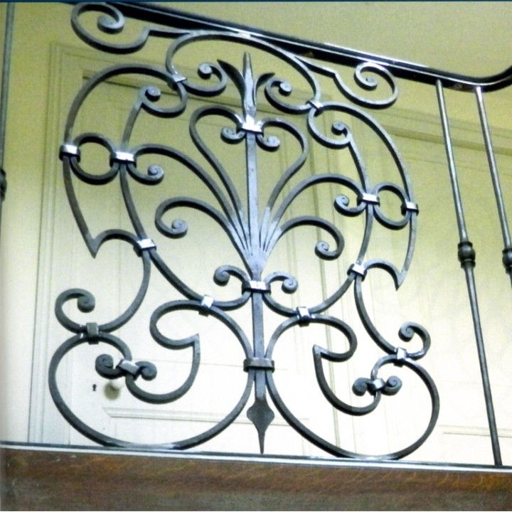 Panneau décoratif pour garde corps 935x635mm plats de 16x10mm