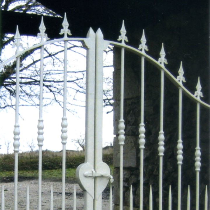Pointe, fer de lance en acier à souder 130mm à 190mm, fleur de lys