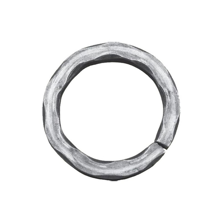 Cercle roulé en fer carré 14x14mm martelé 4 angles en ø110mm