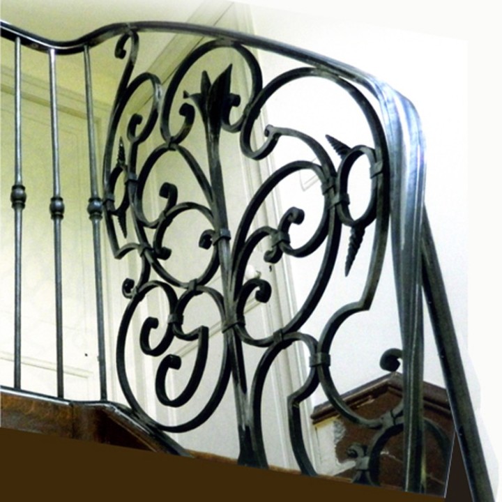 Pannau décoratif pour escaliers hauteur 1070x770mm plats de 16x10