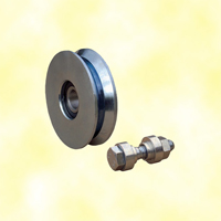 Roulette acier 80mm  gorge en V pour portails coulissants