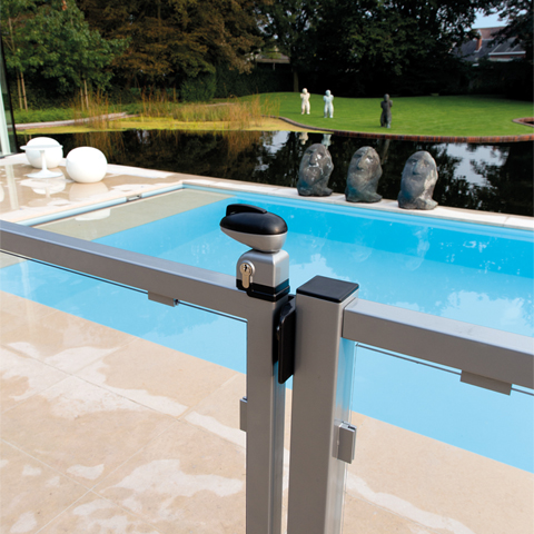 Gache noire pour serure de scurit piscine FN3733 Accessoires Locinox Gche FN3733