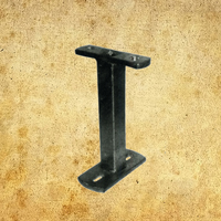 Pied support central long pour cloture